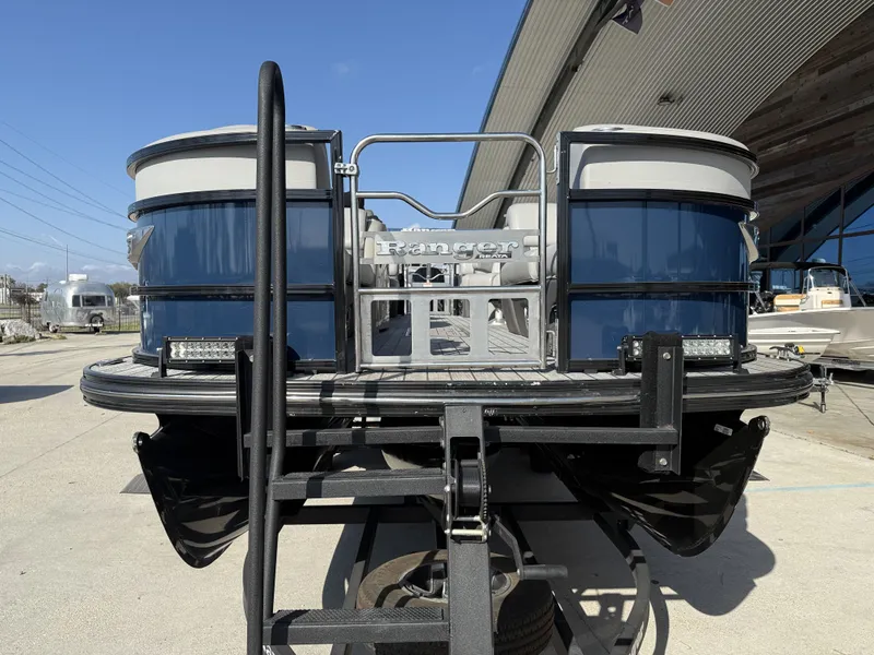 Slide: The Image of Ranger Reata 2300LS Tritoon 2020 - 3