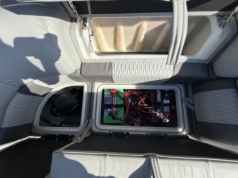 Slide: The Image of Ranger Reata 2300LS Tritoon 2020 - 9