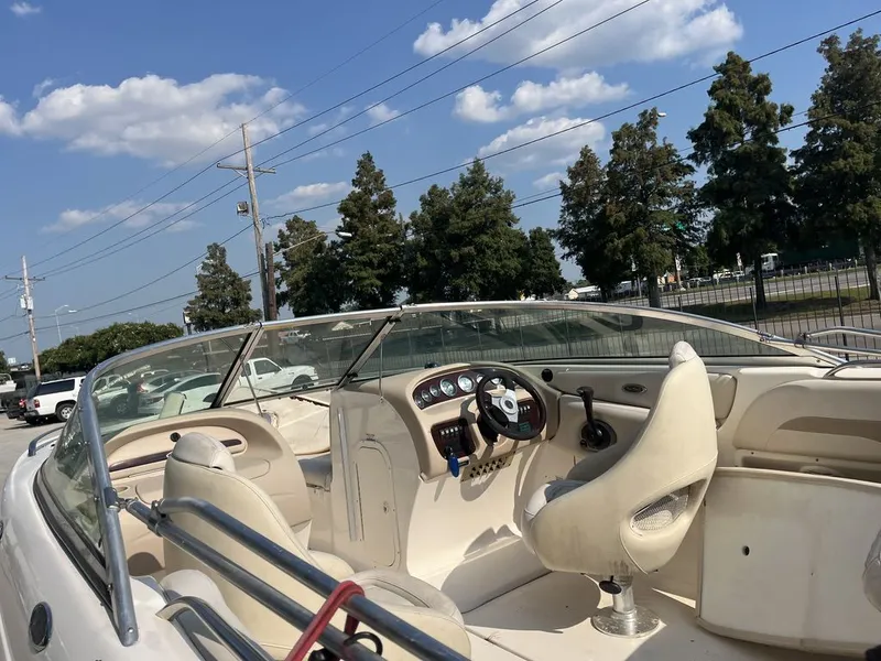 Slide: The Image of Chaparral 220 SSi 2002 - 6