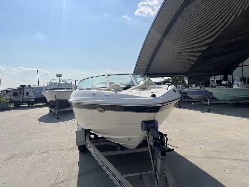 Slide: The Image of Chaparral 220 SSi 2002 - 9