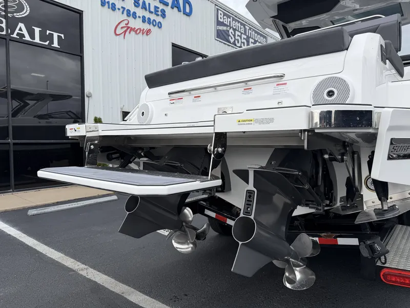 Slide: The Image of Cobalt R31 Surf 2026 - 10