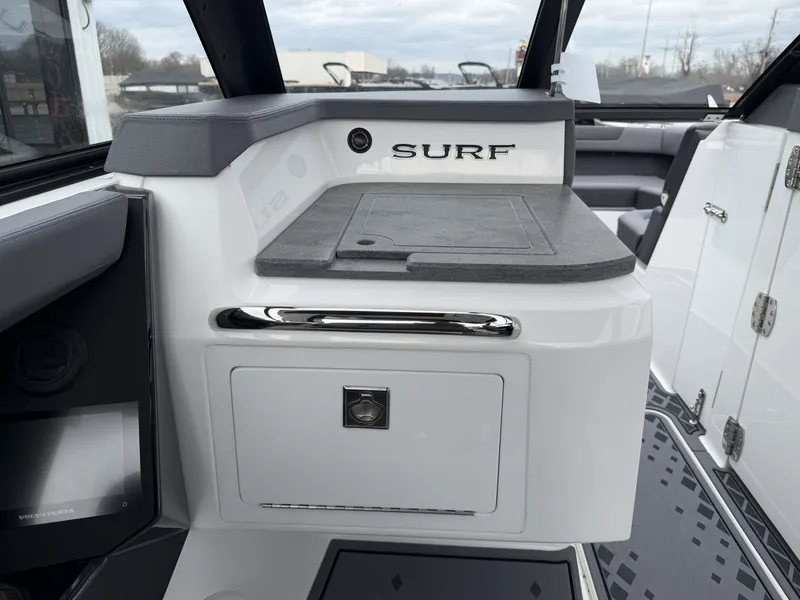 Slide: The Image of Cobalt R31 Surf 2026 - 21