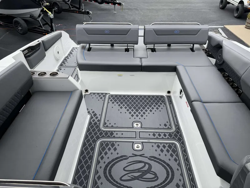 Slide: The Image of Cobalt R31 Surf 2026 - 27