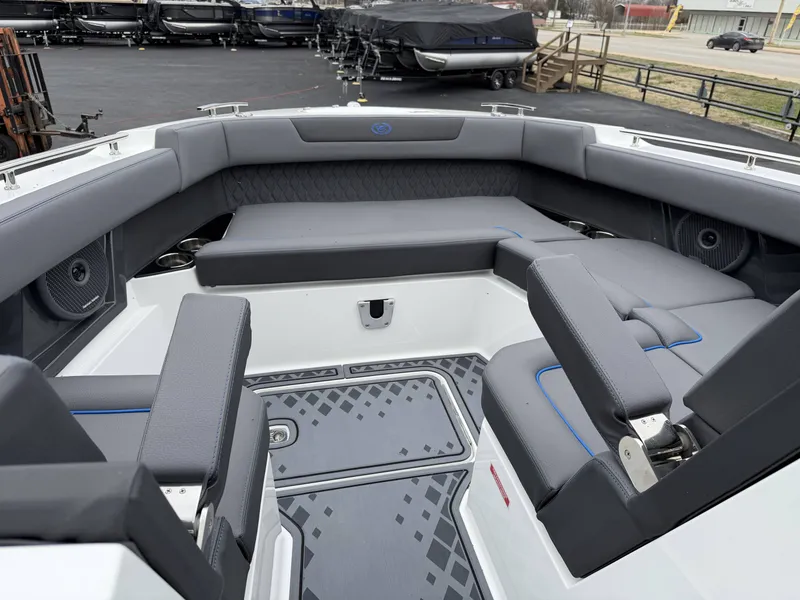 Slide: The Image of Cobalt R31 Surf 2026 - 33