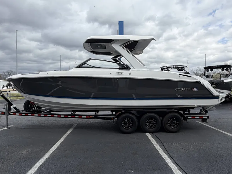 Slide: The Image of Cobalt R31 Surf 2026 - 5