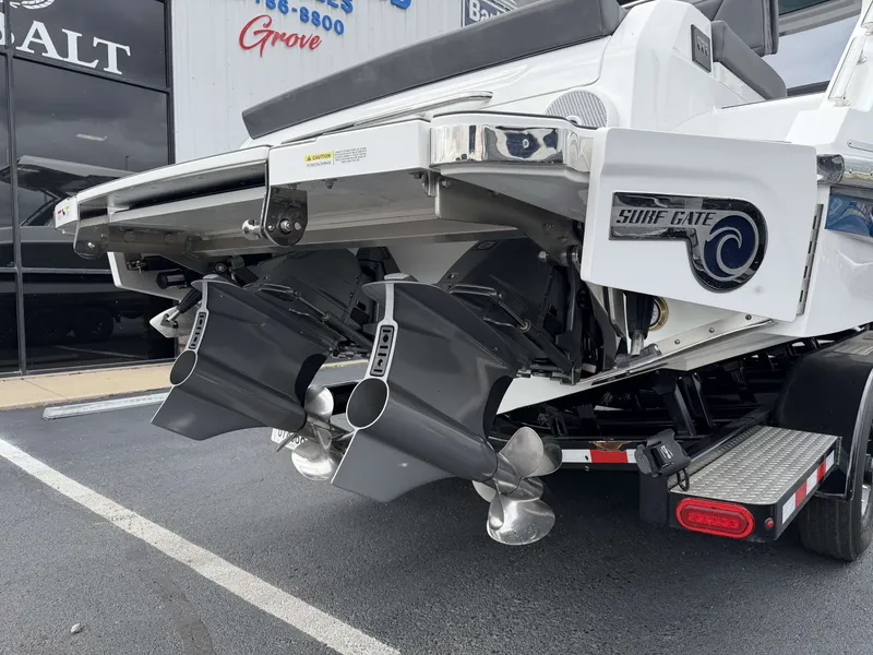 Slide: The Image of Cobalt R31 Surf 2026 - 9