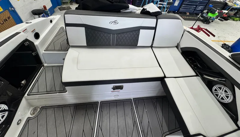 Slide: The Image of Monterey 278 2023 - 10