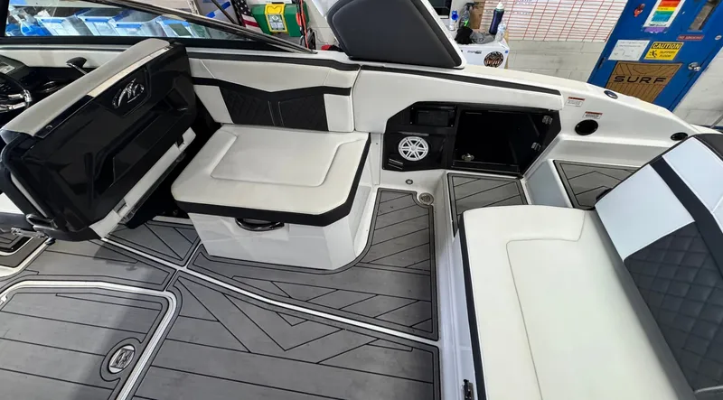 Slide: The Image of Monterey 278 2023 - 11