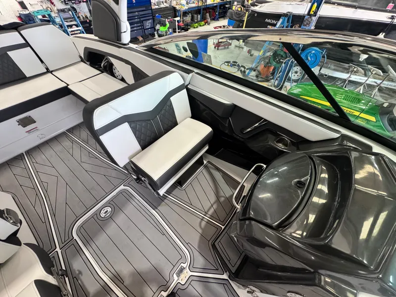 Slide: The Image of Monterey 278 2023 - 7