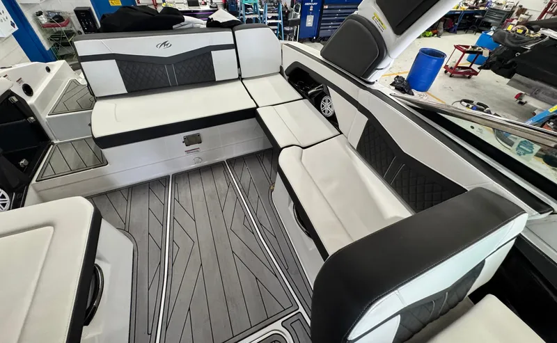 Slide: The Image of Monterey 278 2023 - 8