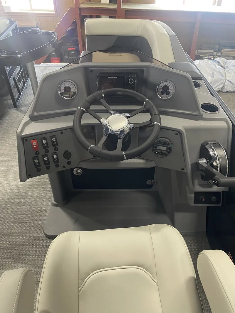 Slide: The Image of Sylvan R Series R22 CLZ DH 2026 - 9