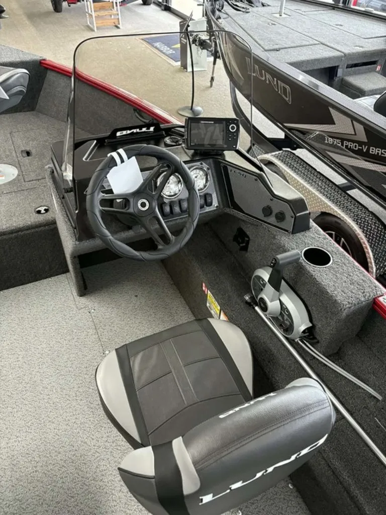 Slide: The Image of Lund 1650 Rebel XL SS 2026 - 6