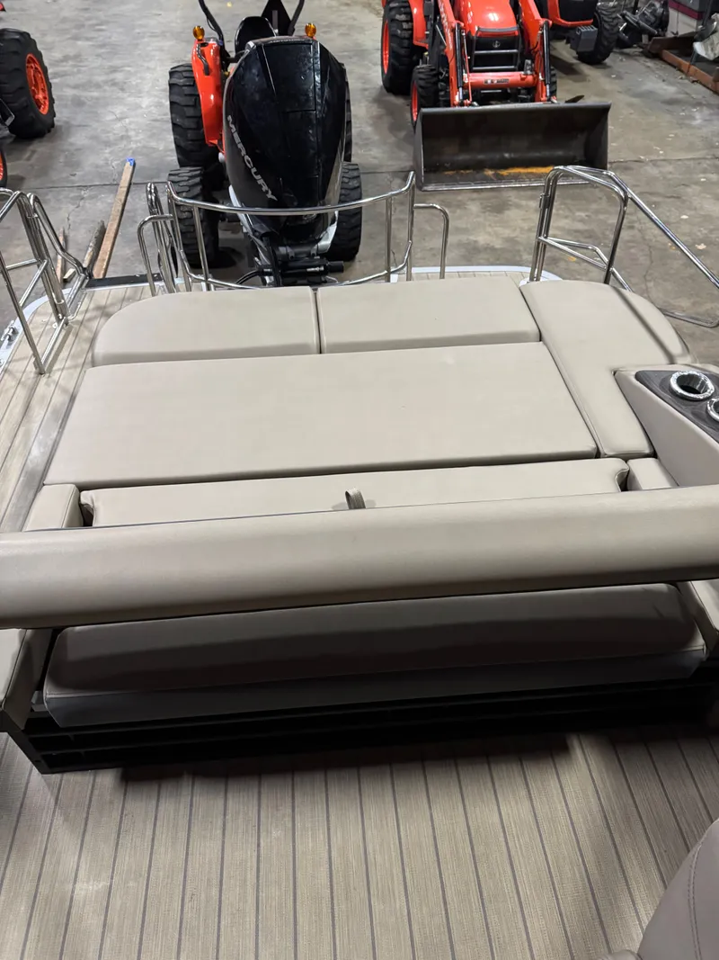 Slide: The Image of Bennington 23LTSBAST 2022 - 15