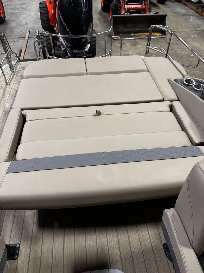 Slide: The Image of Bennington 23LTSBAST 2022 - 16