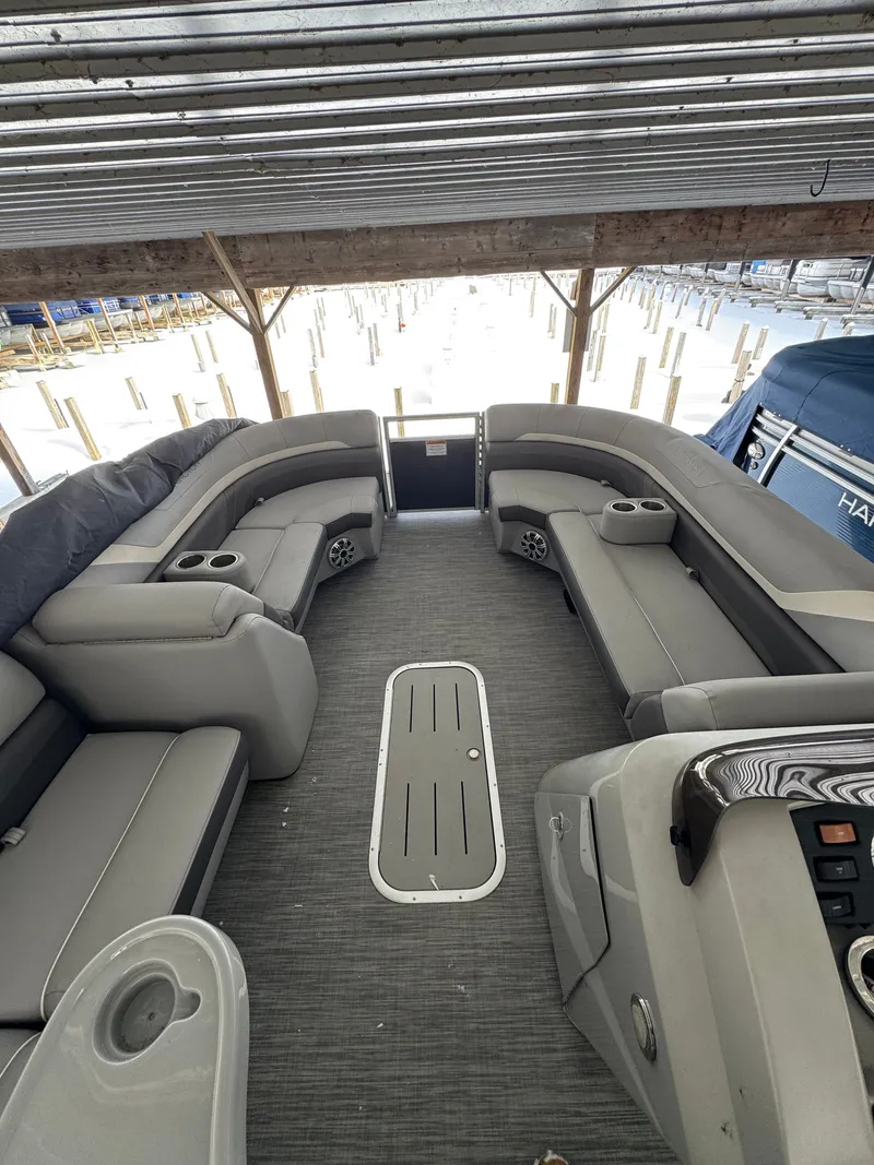 Slide: The Image of Bennington 23SBRX 2020 - 5