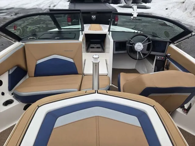 Slide: The Image of MasterCraft ProStar 2023 - 14