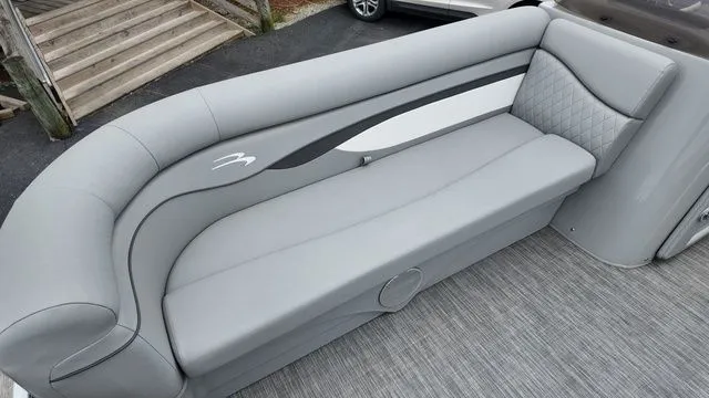 Slide: The Image of Bennington 20 SLV 2021 - 11