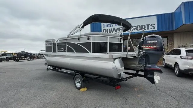 Slide: The Image of Bennington 20 SLV 2021 - 3