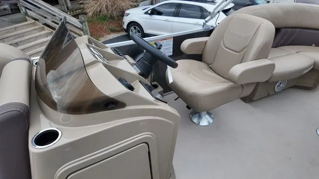 Slide: The Image of Sylvan 8524 Mirage LZ 2023 - 17