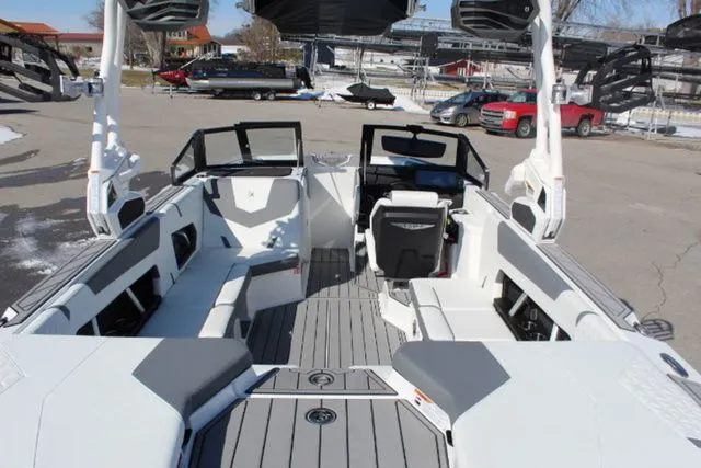 Slide: The Image of Nautique Super Air Nautique GS22 2026 - 10