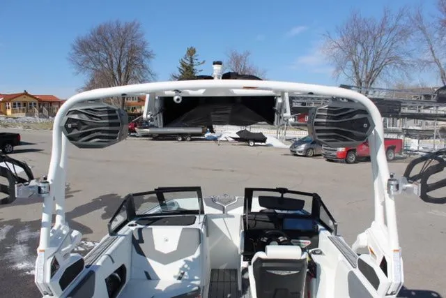 Slide: The Image of Nautique Super Air Nautique GS22 2026 - 11
