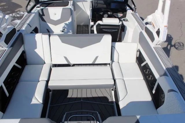 Slide: The Image of Nautique Super Air Nautique GS22 2026 - 13