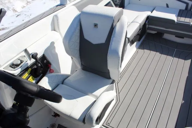 Slide: The Image of Nautique Super Air Nautique GS22 2026 - 19