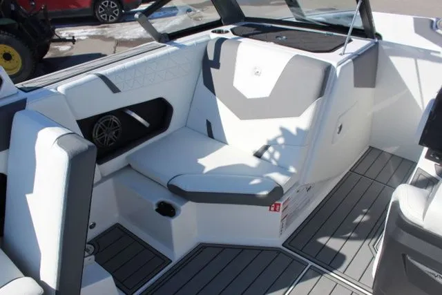 Slide: The Image of Nautique Super Air Nautique GS22 2026 - 21