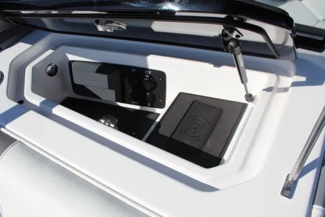 Slide: The Image of Nautique Super Air Nautique GS22 2026 - 22