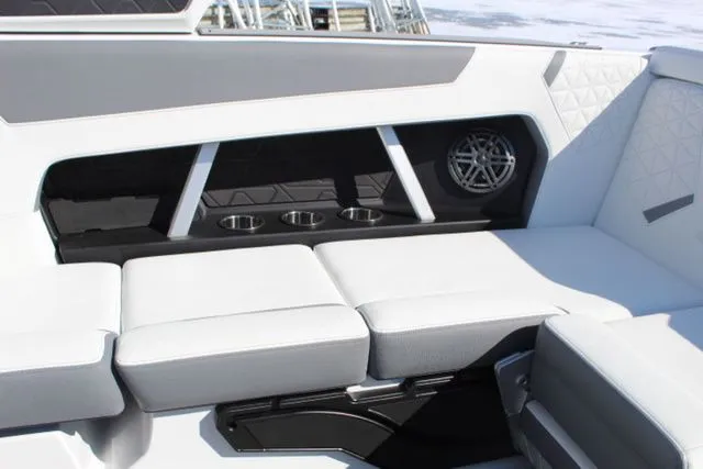 Slide: The Image of Nautique Super Air Nautique GS22 2026 - 25