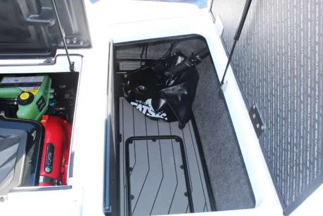 Slide: The Image of Nautique Super Air Nautique GS22 2026 - 30