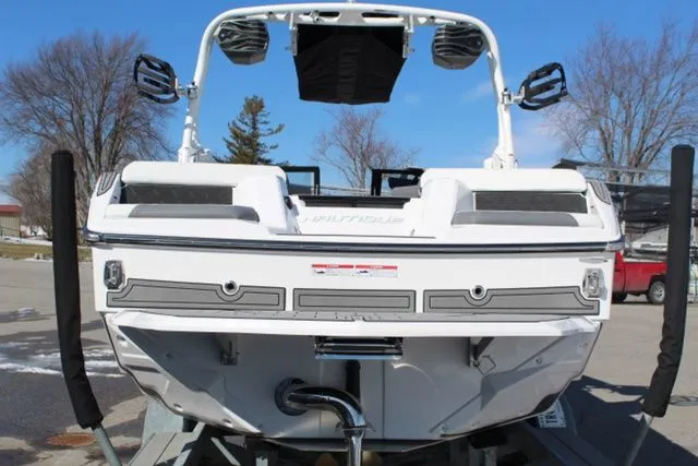 Slide: The Image of Nautique Super Air Nautique GS22 2026 - 4