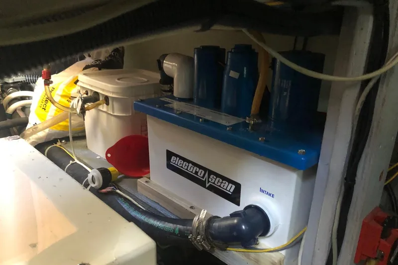 Slide: The Image of Engine room of 2003 Silverton 35 Motor Yacht with Electroscan system. - 16