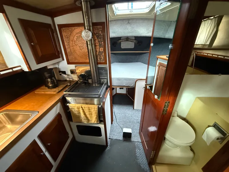 Slide: The Image of Mainship 34 Trawler 1978 - 12