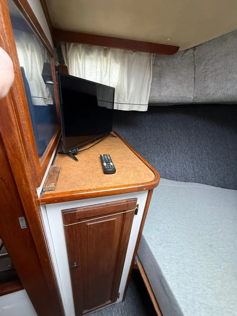 Slide: The Image of Mainship 34 Trawler 1978 - 21