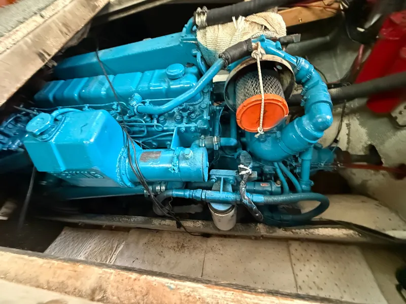 Slide: The Image of Mainship 34 Trawler 1978 - 25