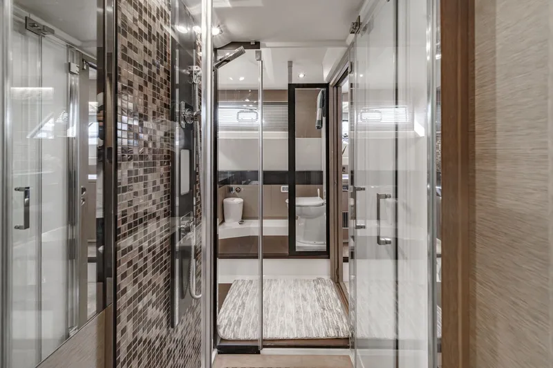 Slide: The Image of Luxurious bathroom in the 2018 Prestige 560 yacht model. - 32