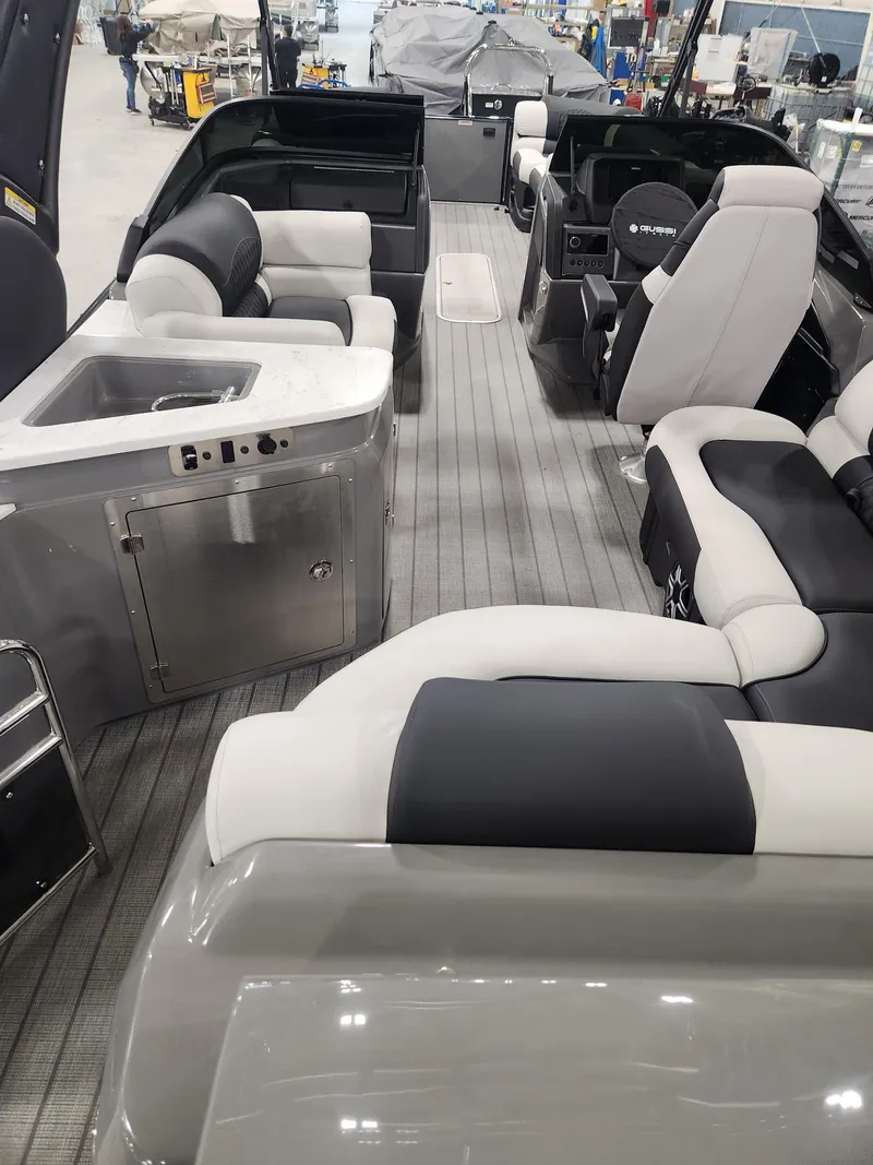 Slide: The Image of Avalon Excalibur LTD Elite Windshield - 27 FT w/ 425HP V10 Mercury! 2026 - 3