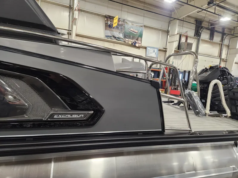 Slide: The Image of Avalon Excalibur LTD Elite Windshield - 27 FT w/ 425HP V10 Mercury! 2026 - 6