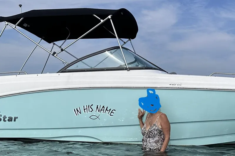 The Image of NauticStar 223 DC 2023 - undefined