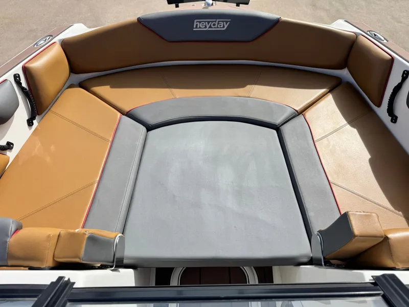 Slide: The Image of Heyday Wake Boats WT-2 2020 - 14