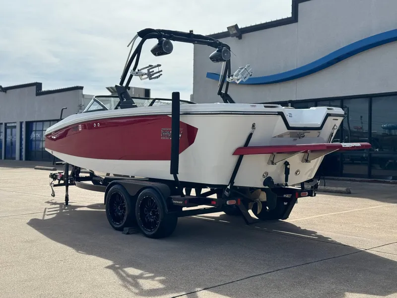 Slide: The Image of Heyday Wake Boats WT-2 2020 - 3