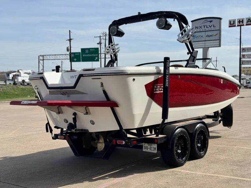 Slide: The Image of Heyday Wake Boats WT-2 2020 - 5