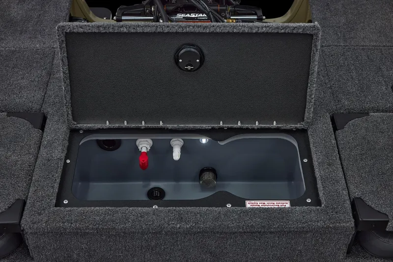 Slide: The Image of Tracker Targa V-18 Combo 2026 - 89