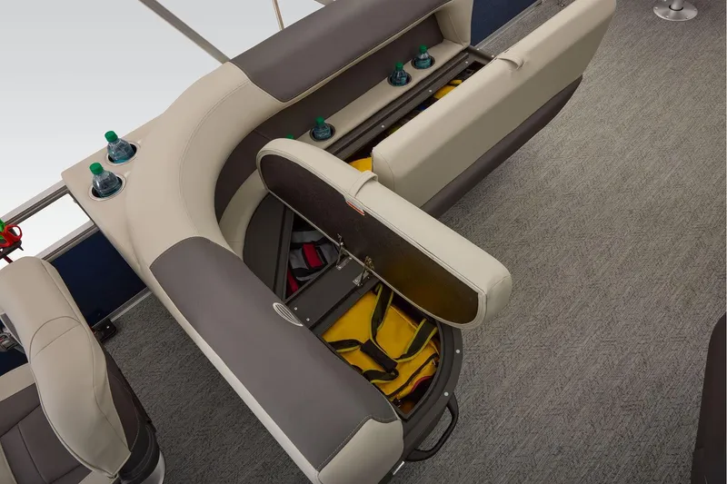 Slide: The Image of Sun Tracker Bass Buggy 18 DLX 2026 - 81