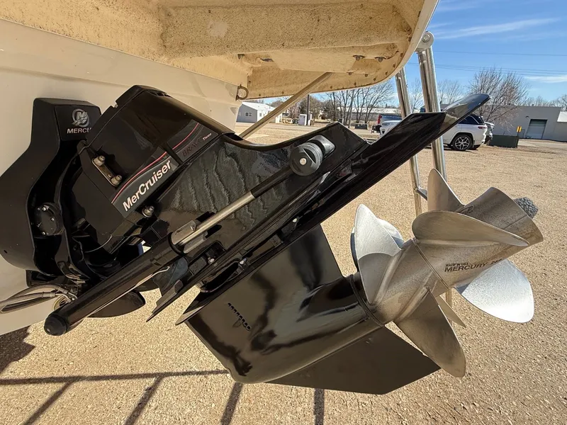 Slide: The Image of MerCruiser drive on 2012 Crownline 252 EX boat. - 4