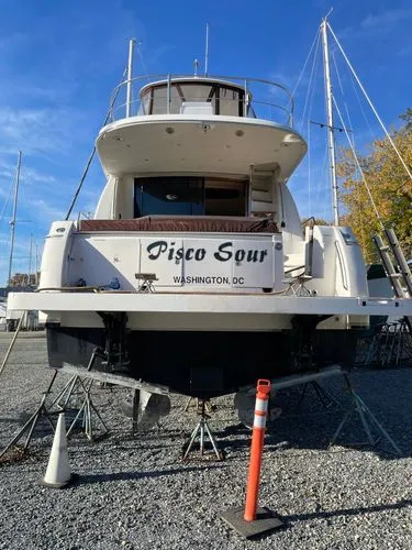 Slide: The Image of 2006 Carver 560 Voyager - Image 10 - 10