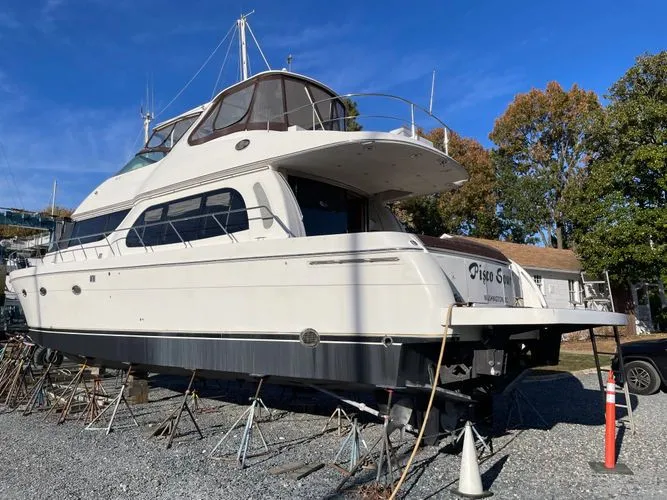 Slide: The Image of 2006 Carver 560 Voyager - Image 13 - 13