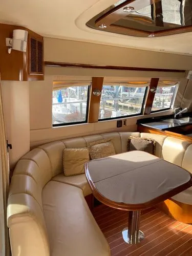 Slide: The Image of 2006 Carver 560 Voyager - Image 20 - 20