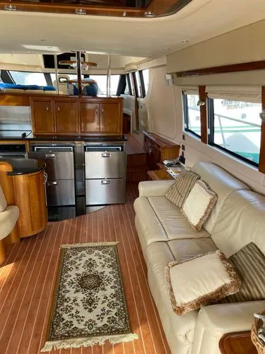 Slide: The Image of 2006 Carver 560 Voyager - Image 21 - 21